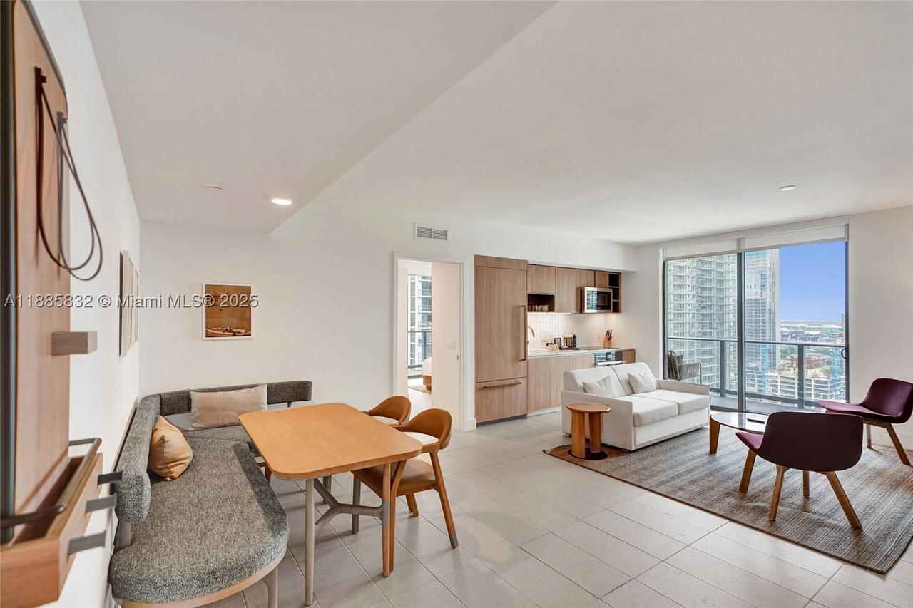 Real estate property located at 159 6th St #3302, Miami-dade, Downtown Miami, Miami, FL