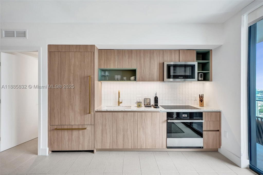 Real estate property located at 159 6th St #3302, Miami-dade, Downtown Miami, Miami, FL