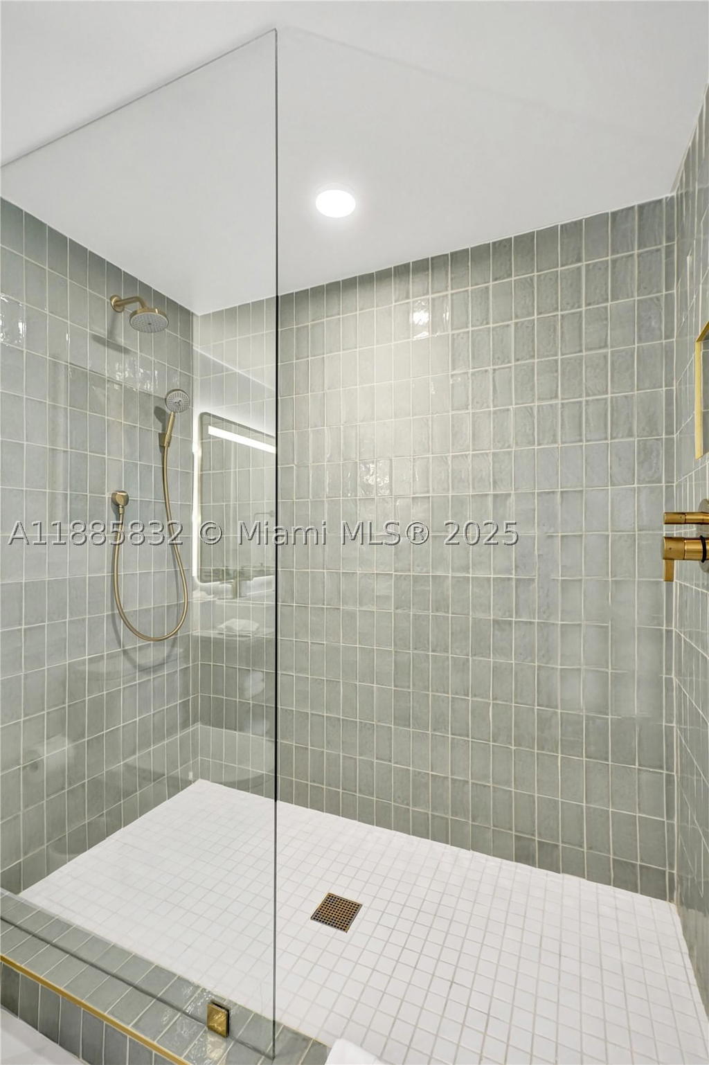 Real estate property located at 159 6th St #3302, Miami-dade, Downtown Miami, Miami, FL