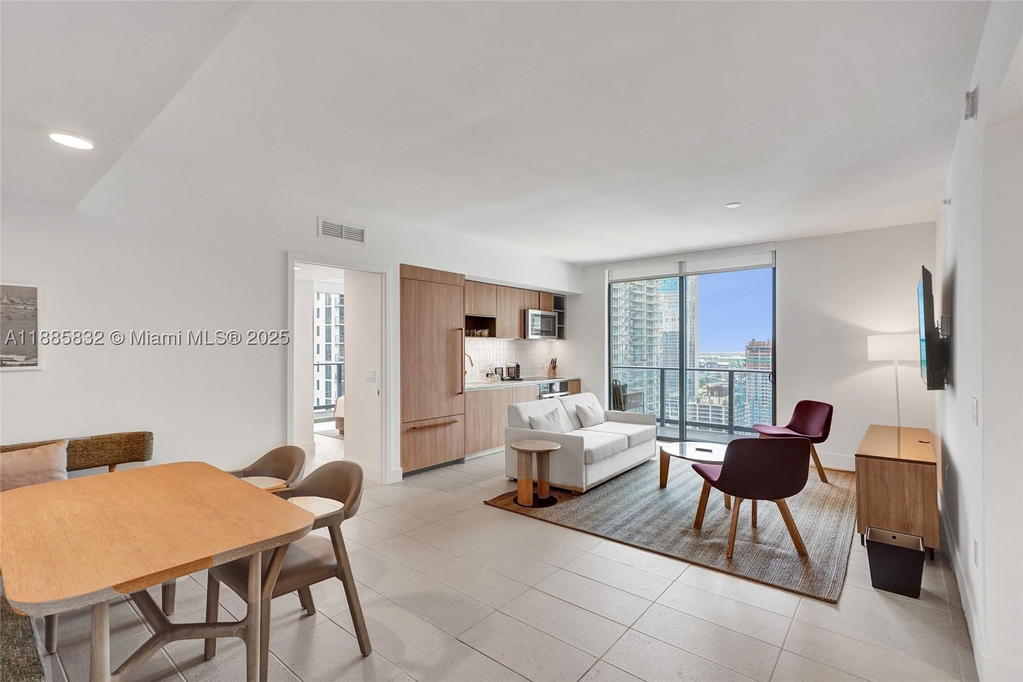 Real estate property located at 159 6th St #3302, Miami-dade, Downtown Miami, Miami, FL
