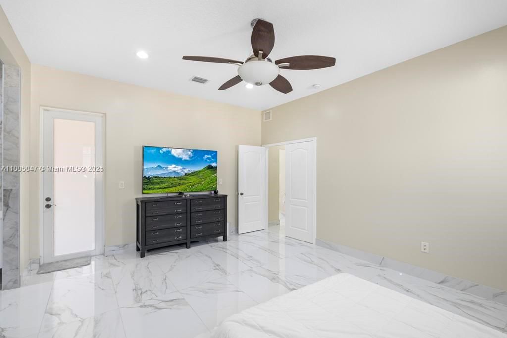 Real estate property located at 9201 170th Ln, Miami-dade, Unplatted, Palmetto Bay, FL