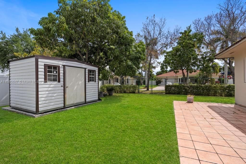 Real estate property located at 9201 170th Ln, Miami-dade, Unplatted, Palmetto Bay, FL