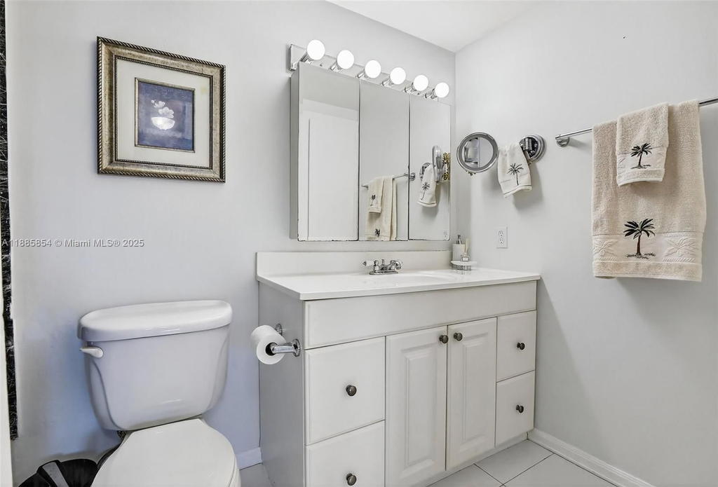 Real estate property located at 4200 Hillcrest Dr #308, Broward, Hillcrest East No 24 Cond, Hollywood, FL