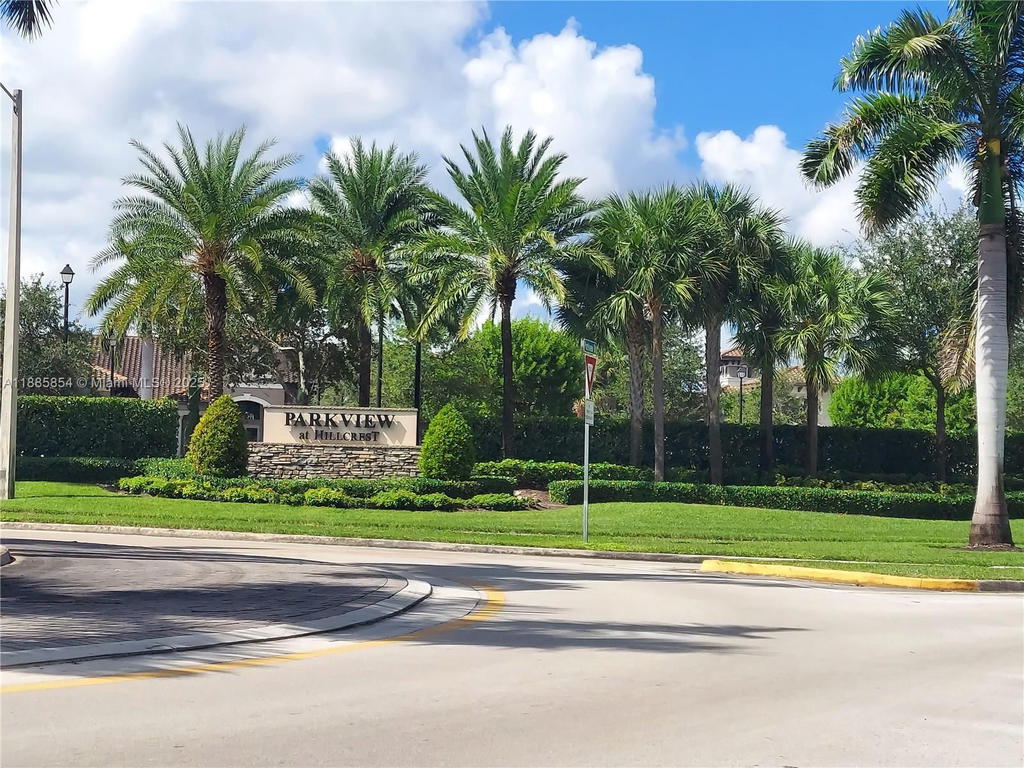 Real estate property located at 4200 Hillcrest Dr #308, Broward, Hillcrest East No 24 Cond, Hollywood, FL