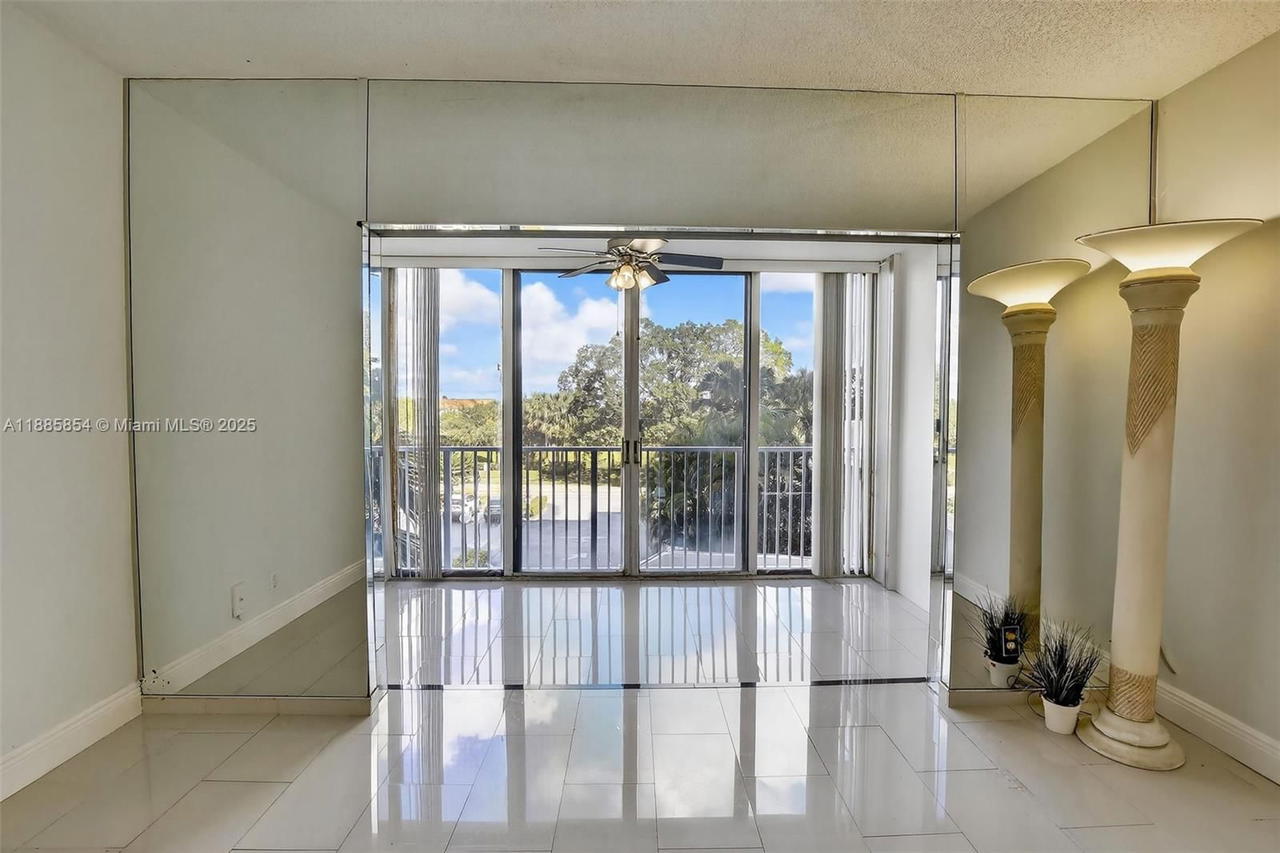 Real estate property located at 4200 Hillcrest Dr #308, Broward, Hillcrest East No 24 Cond, Hollywood, FL