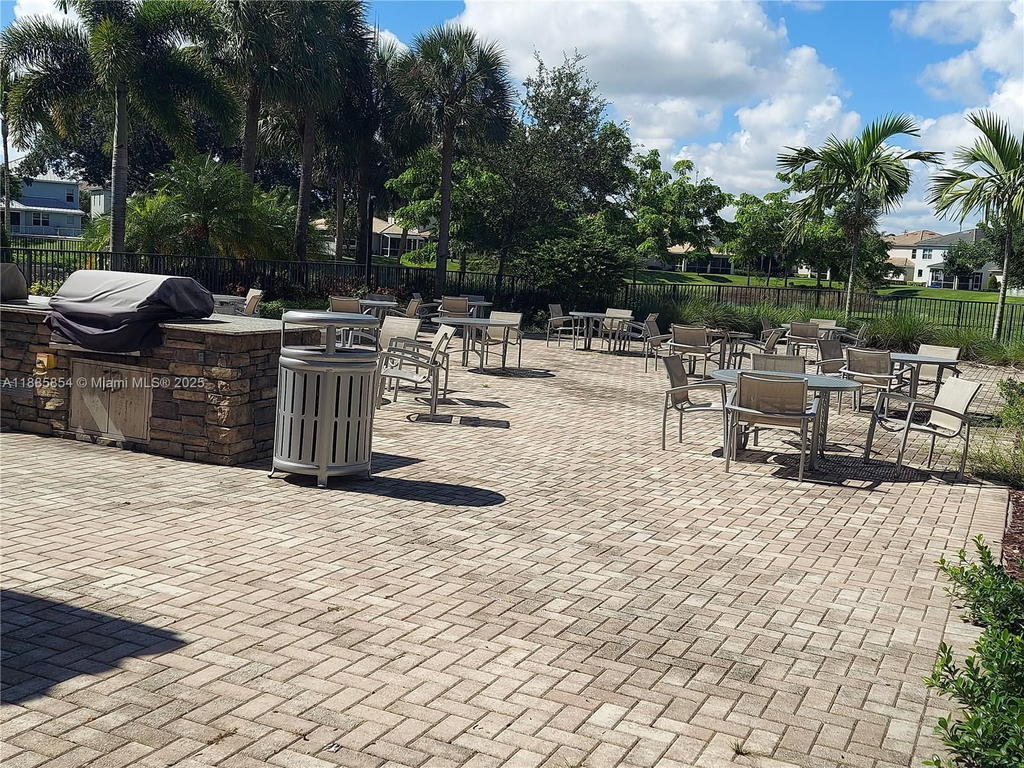 Real estate property located at 4200 Hillcrest Dr #308, Broward, Hillcrest East No 24 Cond, Hollywood, FL