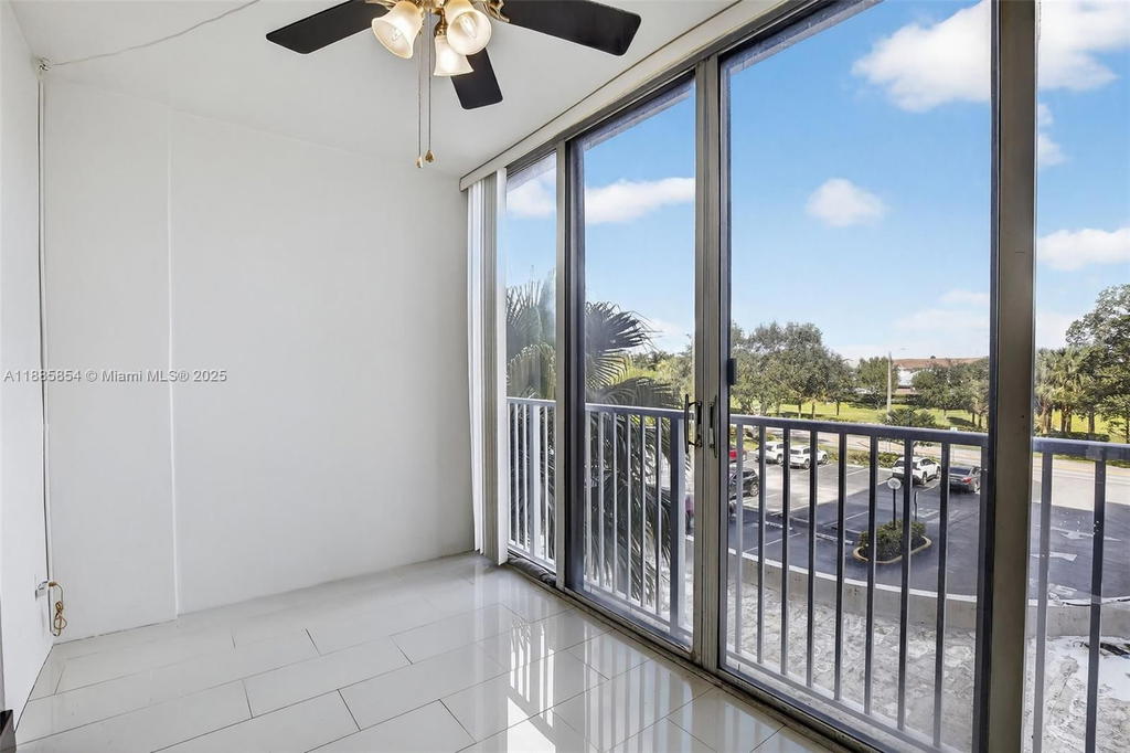 Real estate property located at 4200 Hillcrest Dr #308, Broward, Hillcrest East No 24 Cond, Hollywood, FL