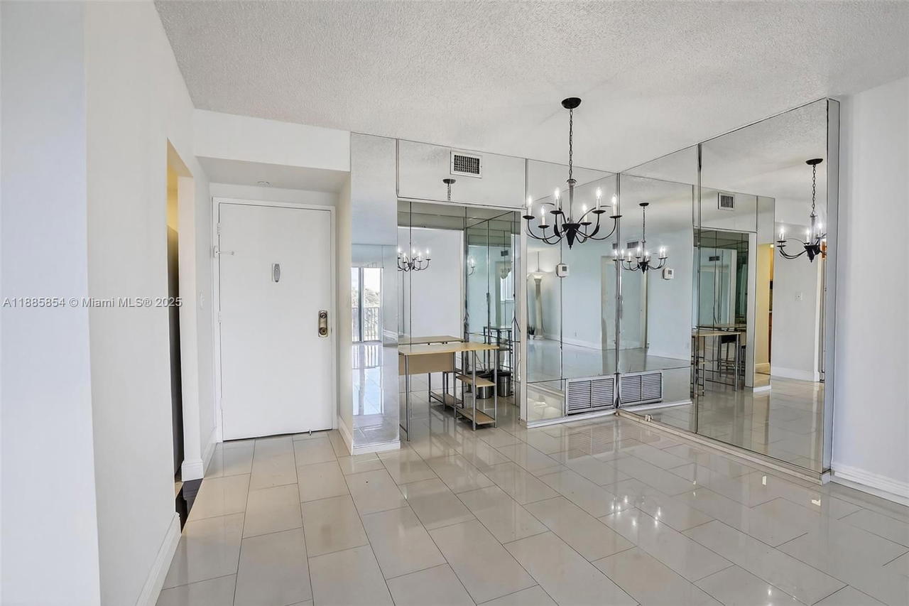 Real estate property located at 4200 Hillcrest Dr #308, Broward, Hillcrest East No 24 Cond, Hollywood, FL