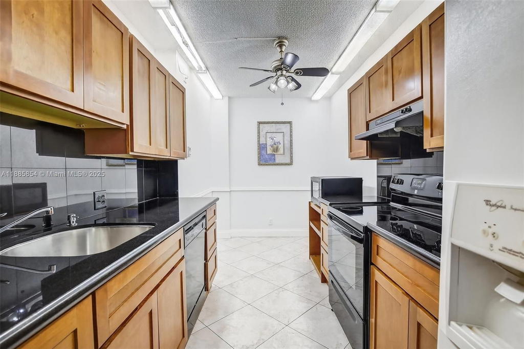 Real estate property located at 4200 Hillcrest Dr #308, Broward, Hillcrest East No 24 Cond, Hollywood, FL