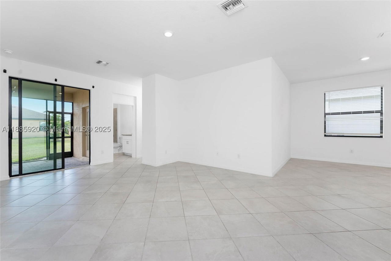 Real estate property located at 16851 Cayo Key Dr, Charlotte, Hammoks At West Port, Port Charlotte, FL