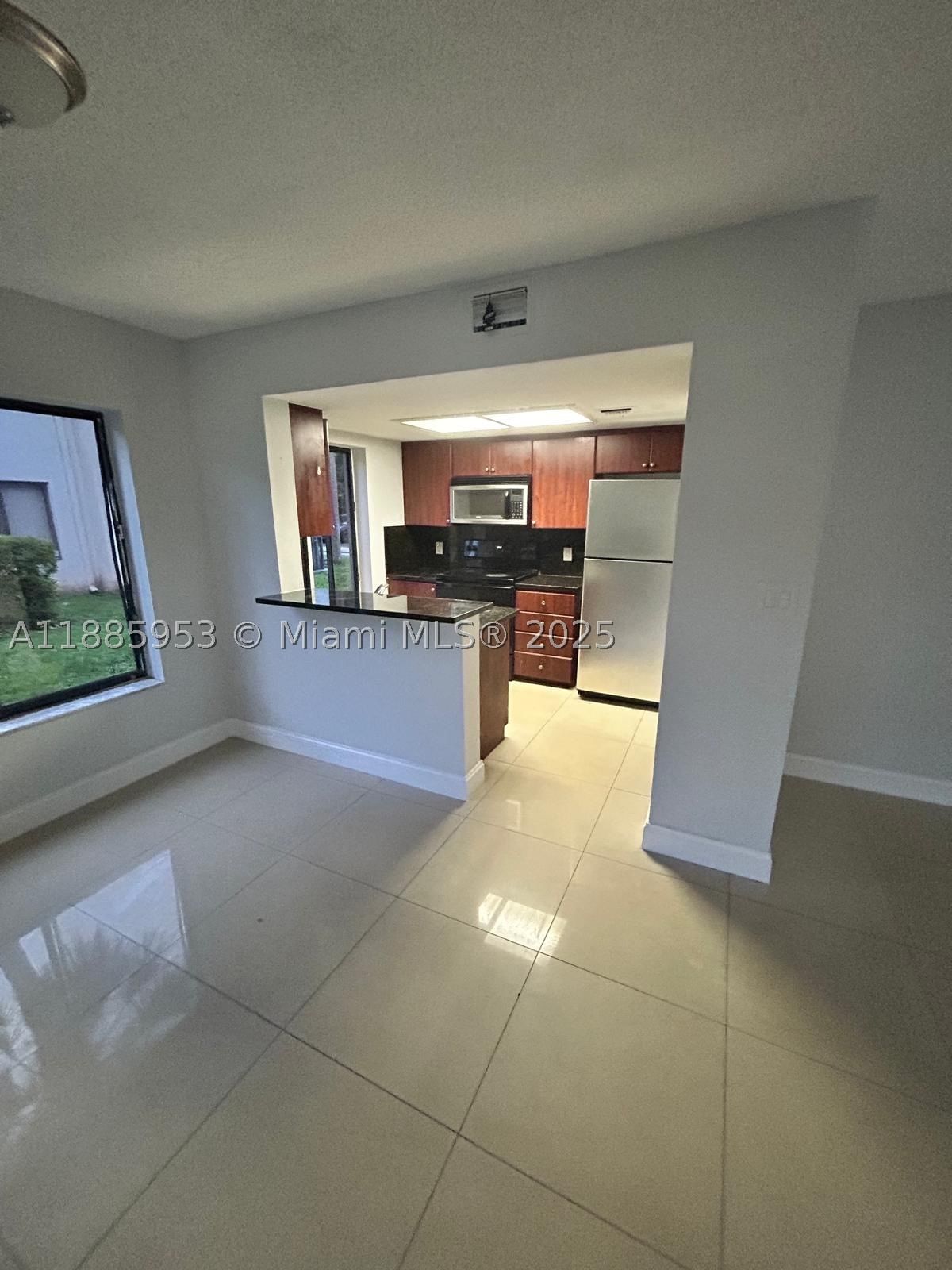 Real estate property located at 3247 Coral Lake Way #3247, Broward, Crescent Cove Condo, Coral Springs, FL