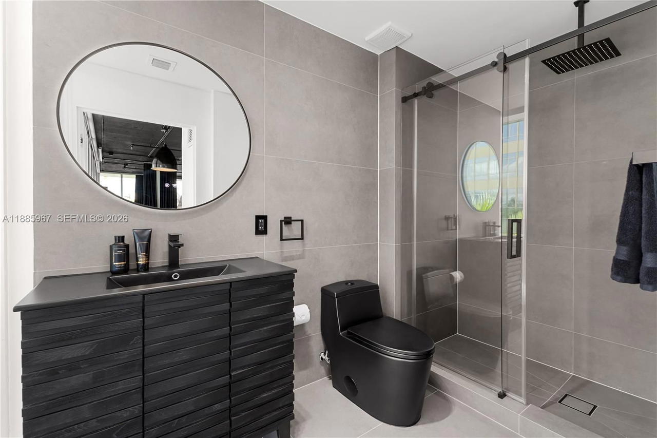 Real estate property located at 1700 Meridian Ave #501, Miami-dade, The Montclair Condo, Miami Beach, FL