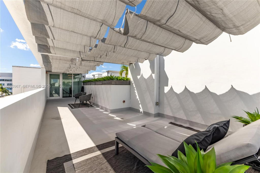 Real estate property located at 1700 Meridian Ave #501, Miami-dade, The Montclair Condo, Miami Beach, FL