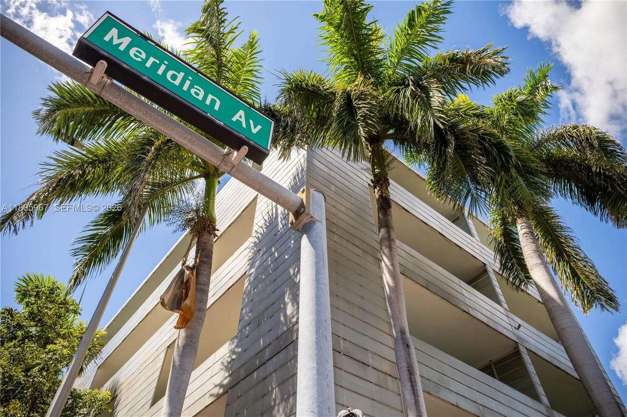 Real estate property located at 1700 Meridian Ave #501, Miami-dade, The Montclair Condo, Miami Beach, FL