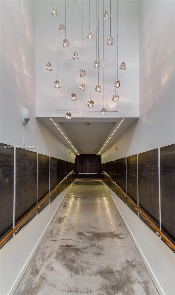 Real estate property located at 1700 Meridian Ave #501, Miami-dade, The Montclair Condo, Miami Beach, FL