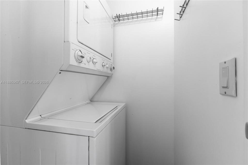 Real estate property located at 1700 Meridian Ave #501, Miami-dade, The Montclair Condo, Miami Beach, FL