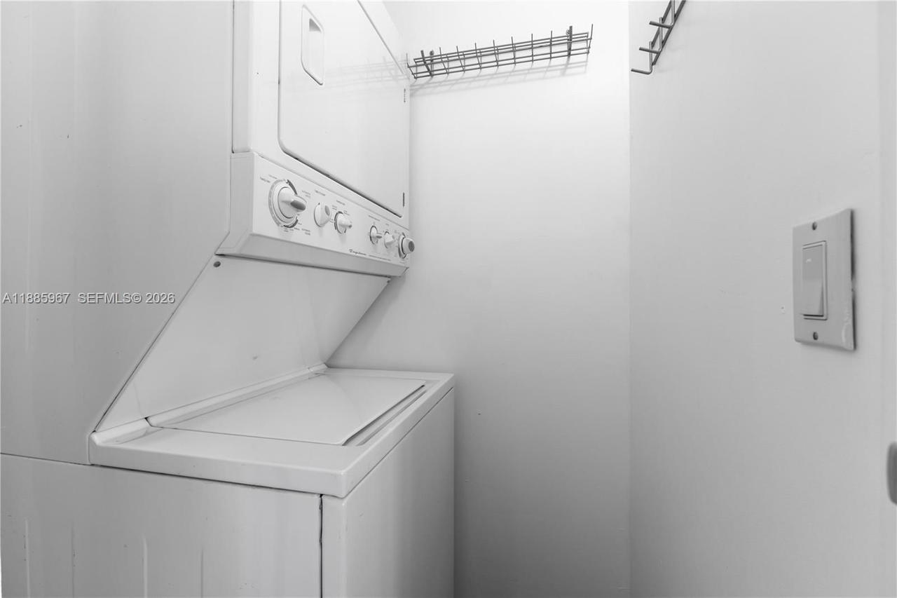 Real estate property located at 1700 Meridian Ave #501, Miami-dade, The Montclair Condo, Miami Beach, FL