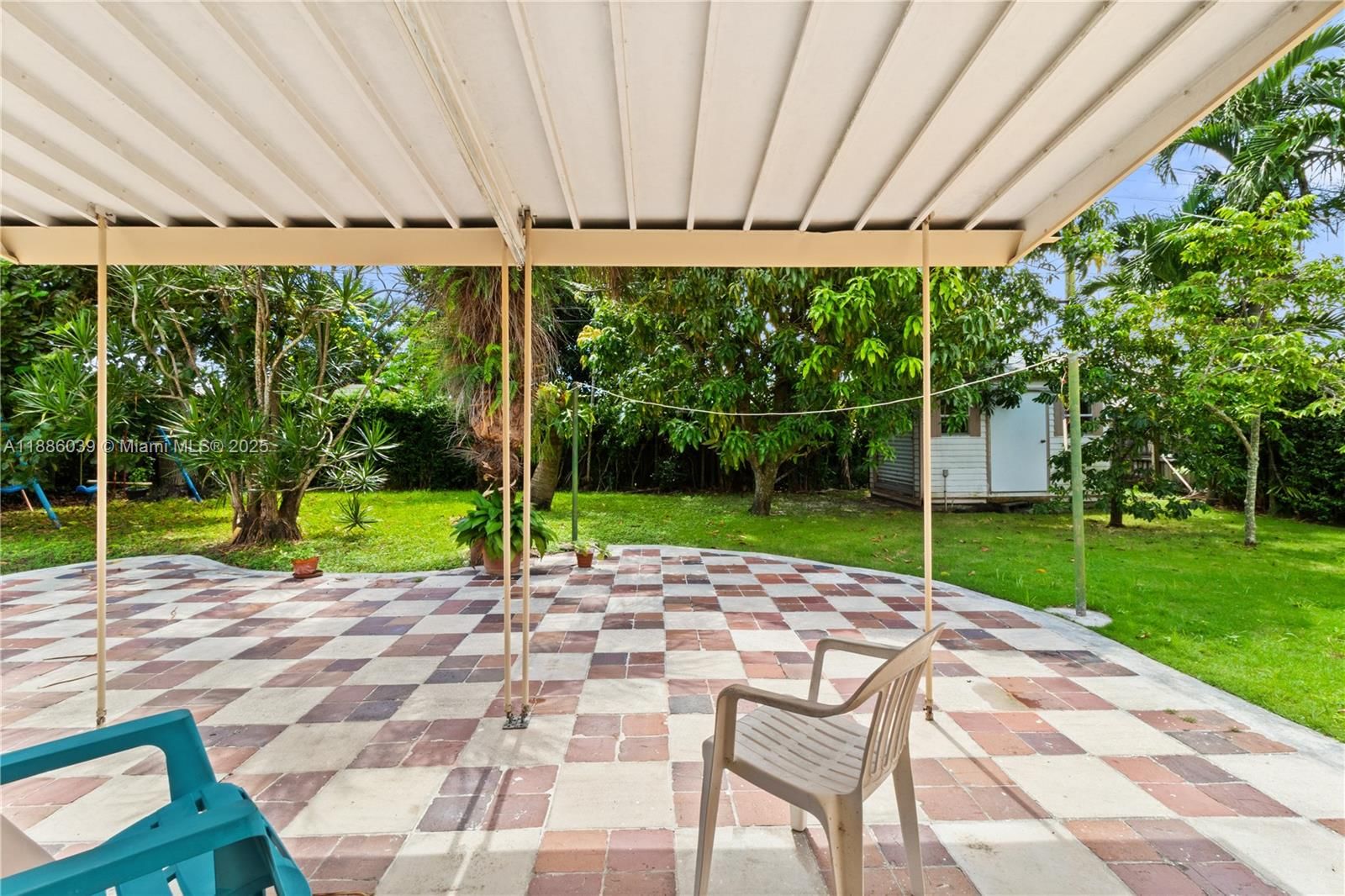 Real estate property located at 8220 12th Ter, Miami-dade, Fontainebleau Gardens 1st, Miami, FL