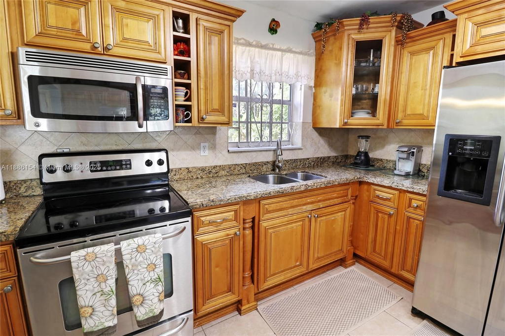 Real estate property located at 195 121st Ter, Miami-dade, Breezeswept Estates, North Miami, FL