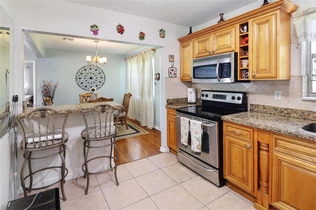 Real estate property located at 195 121st Ter, Miami-dade, Breezeswept Estates, North Miami, FL