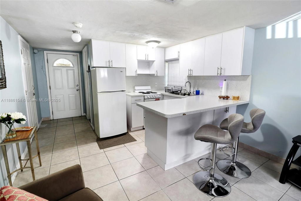 Real estate property located at 195 121st Ter, Miami-dade, Breezeswept Estates, North Miami, FL