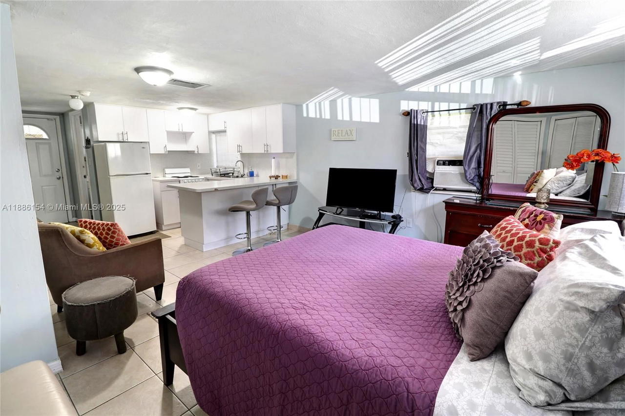 Real estate property located at 195 121st Ter, Miami-dade, Breezeswept Estates, North Miami, FL