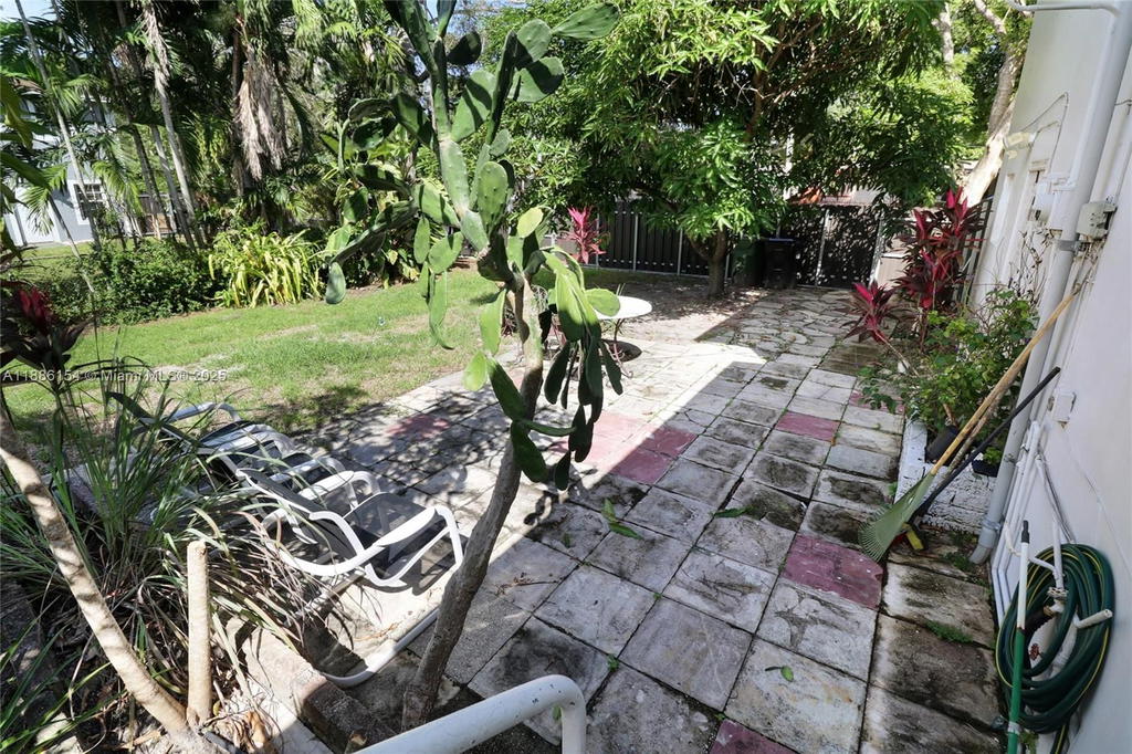 Real estate property located at 195 121st Ter, Miami-dade, Breezeswept Estates, North Miami, FL