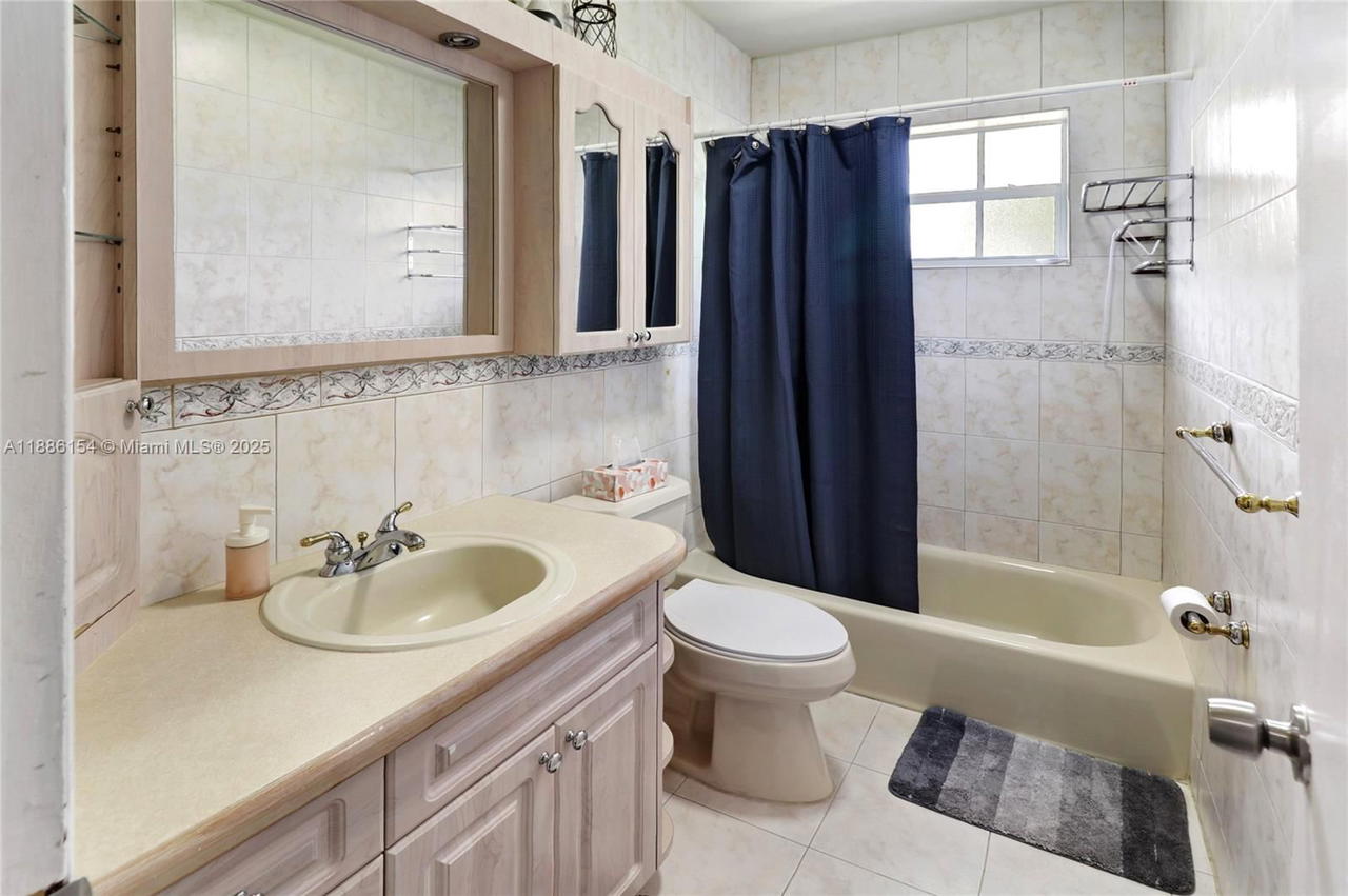 Real estate property located at 195 121st Ter, Miami-dade, Breezeswept Estates, North Miami, FL