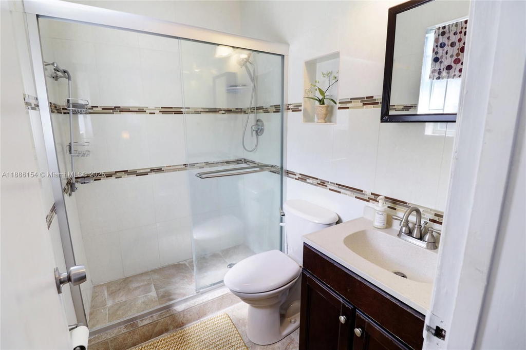 Real estate property located at 195 121st Ter, Miami-dade, Breezeswept Estates, North Miami, FL