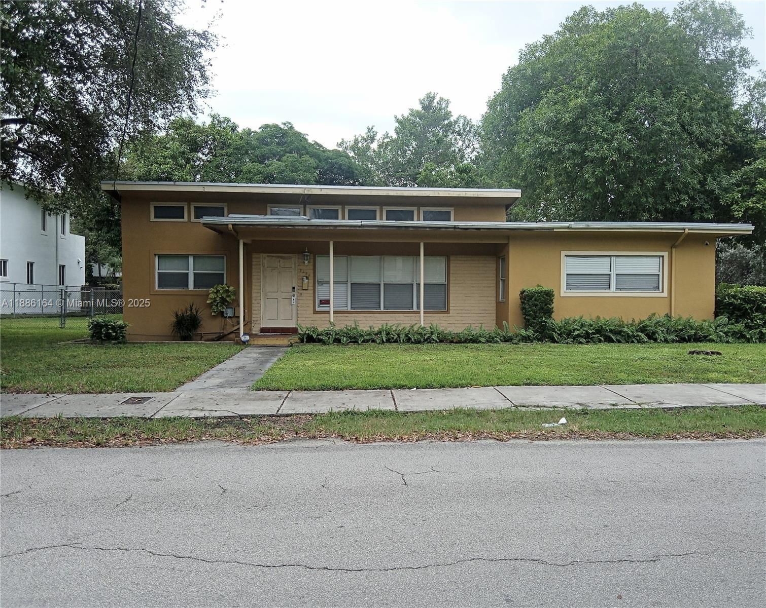 Real estate property located at 3256 Day Ave, Miami-dade, Frow Homestead, Miami, FL