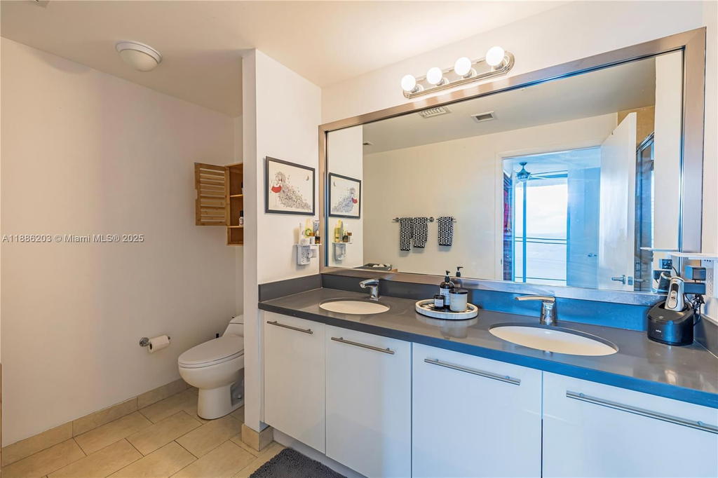 Real estate property located at 90 3rd St #3705, Miami-dade, Ivy Condo, Miami, FL