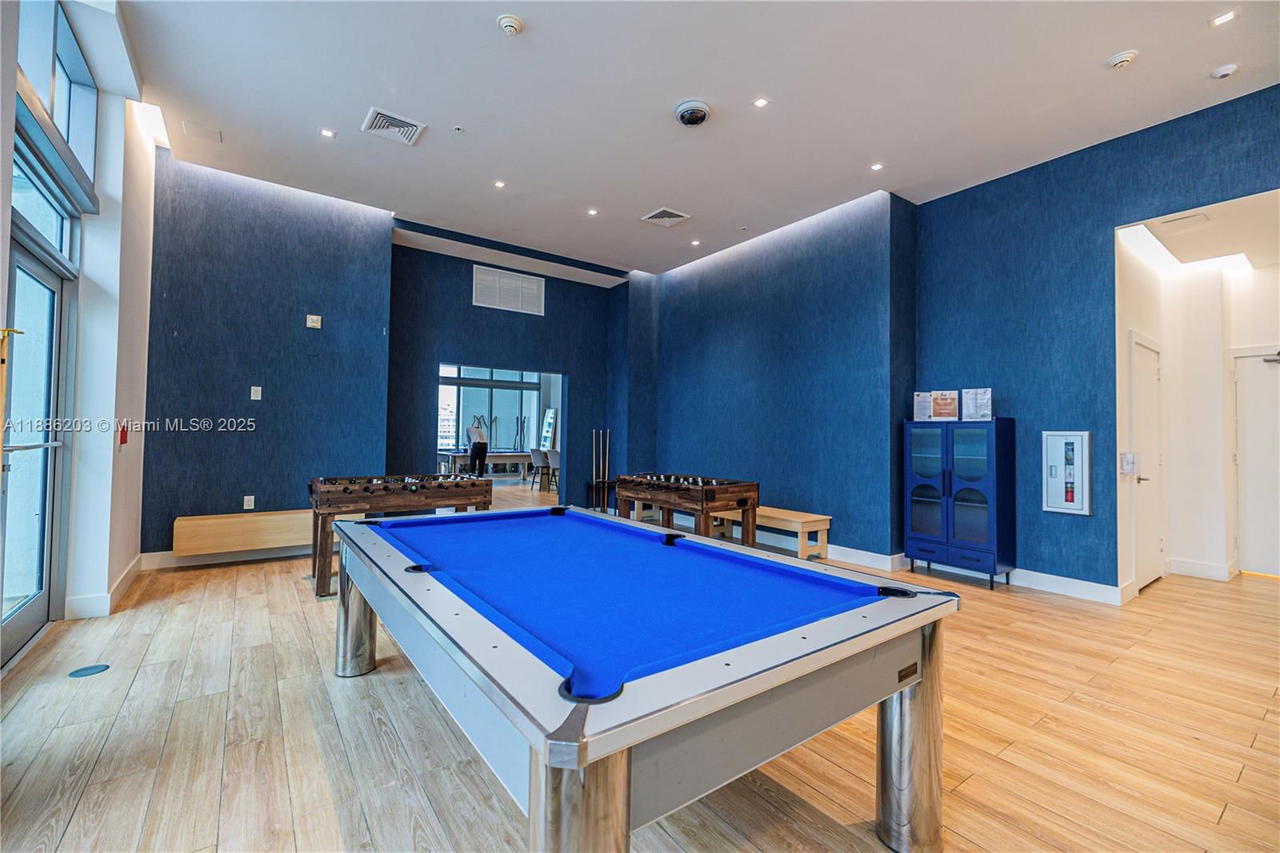 Real estate property located at 90 3rd St #3705, Miami-dade, Ivy Condo, Miami, FL