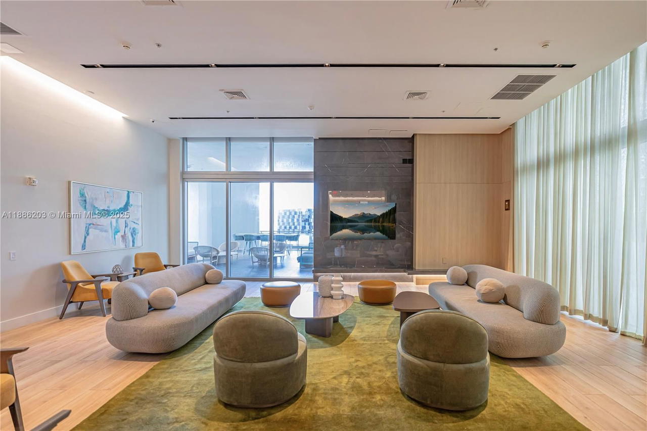 Real estate property located at 90 3rd St #3705, Miami-dade, Ivy Condo, Miami, FL