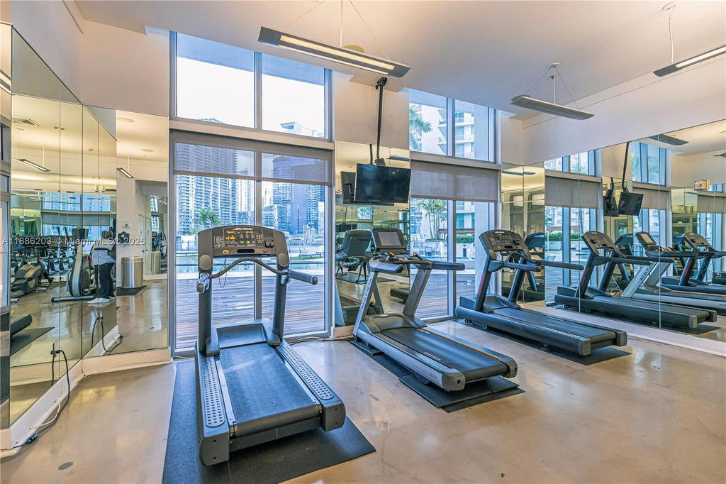 Real estate property located at 90 3rd St #3705, Miami-dade, Ivy Condo, Miami, FL