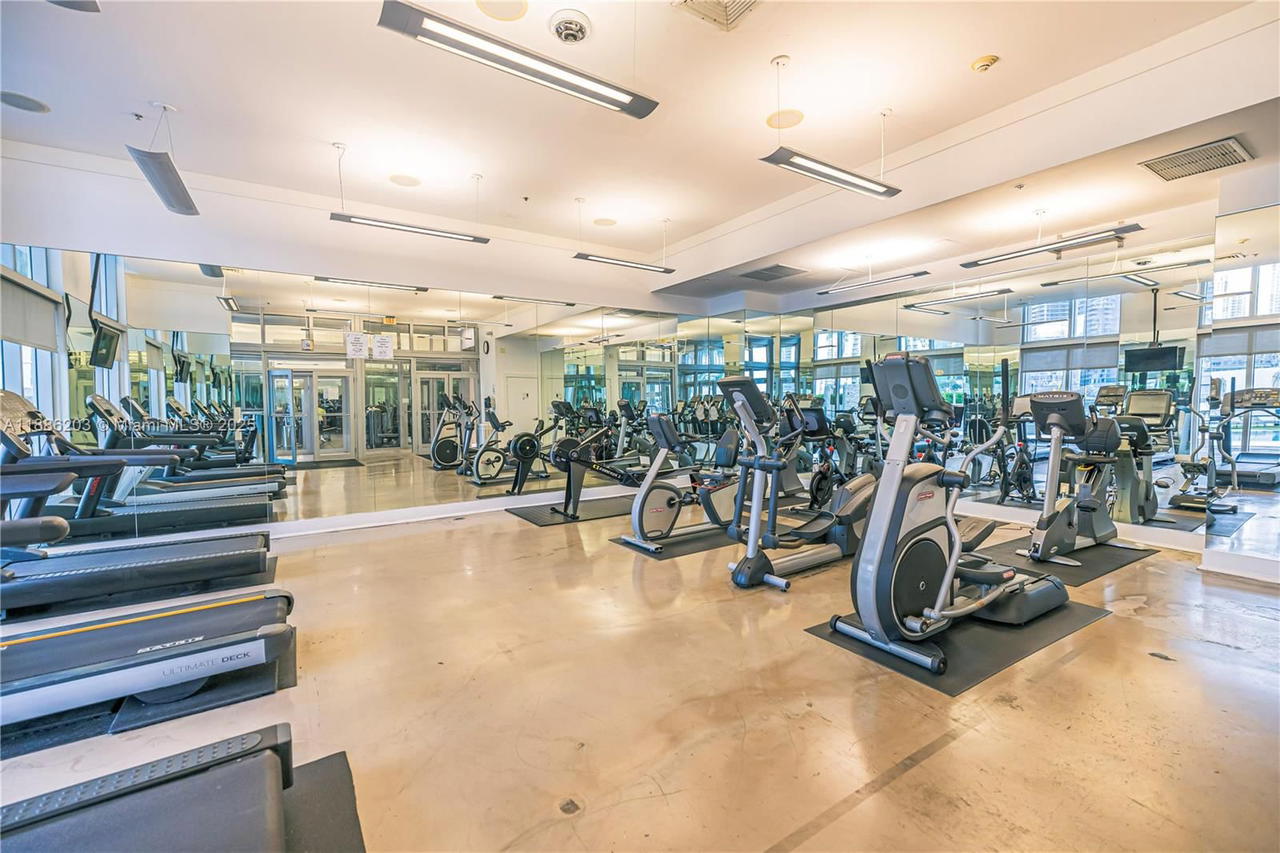 Real estate property located at 90 3rd St #3705, Miami-dade, Ivy Condo, Miami, FL