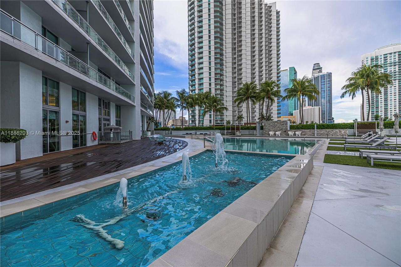 Real estate property located at 90 3rd St #3705, Miami-dade, Ivy Condo, Miami, FL