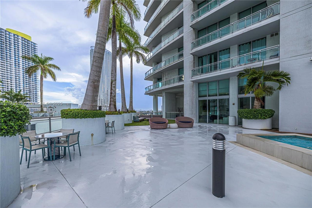 Real estate property located at 90 3rd St #3705, Miami-dade, Ivy Condo, Miami, FL