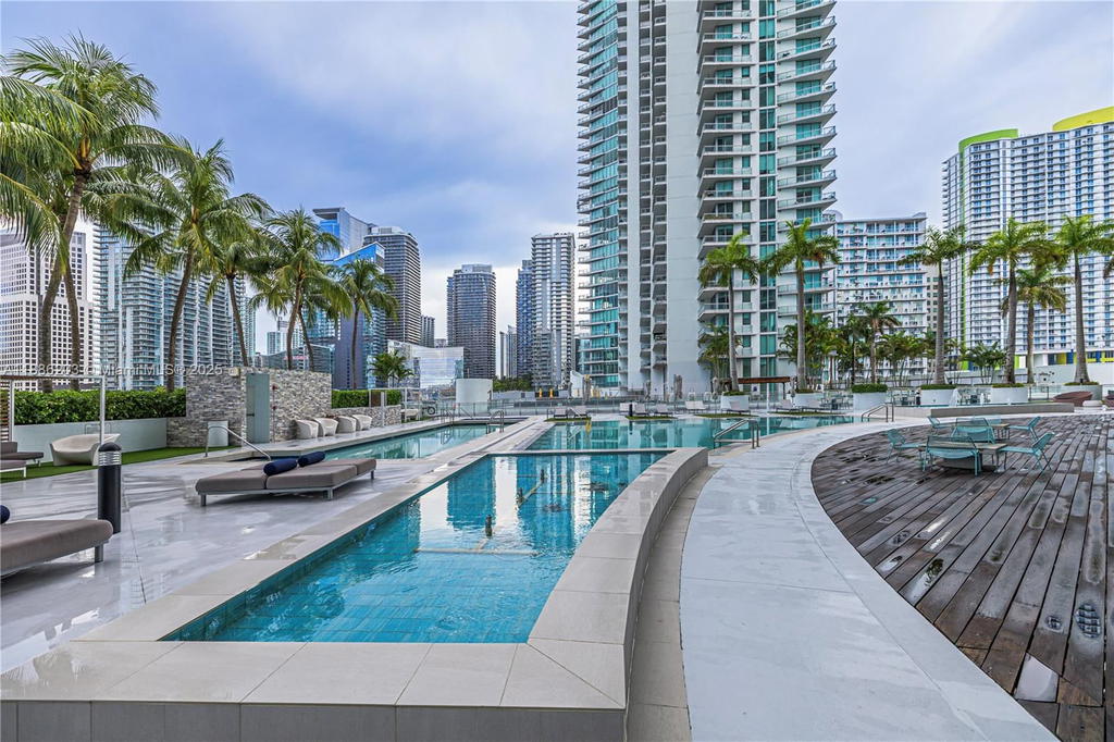 Real estate property located at 90 3rd St #3705, Miami-dade, Ivy Condo, Miami, FL