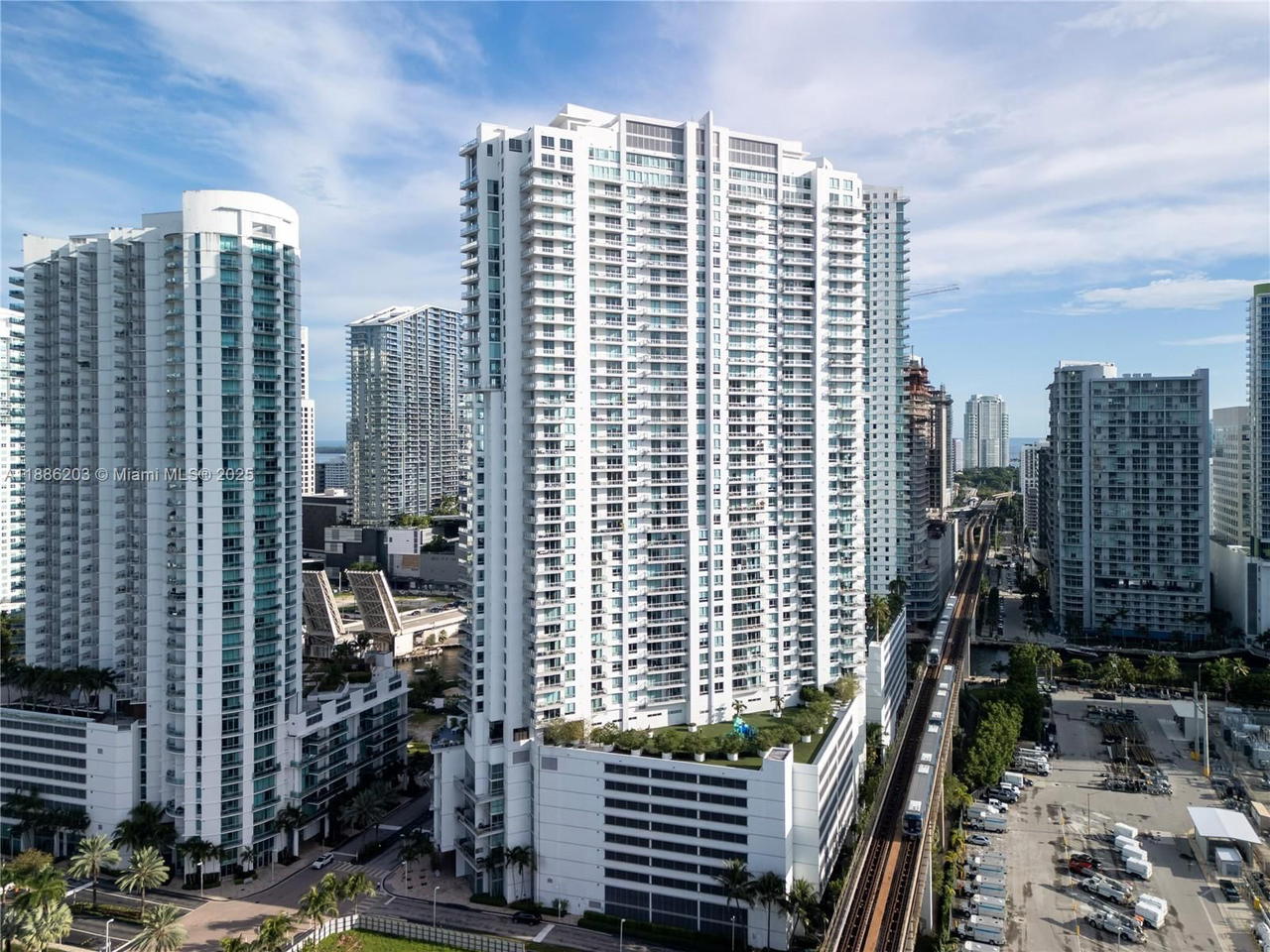 Real estate property located at 90 3rd St #3705, Miami-dade, Ivy Condo, Miami, FL