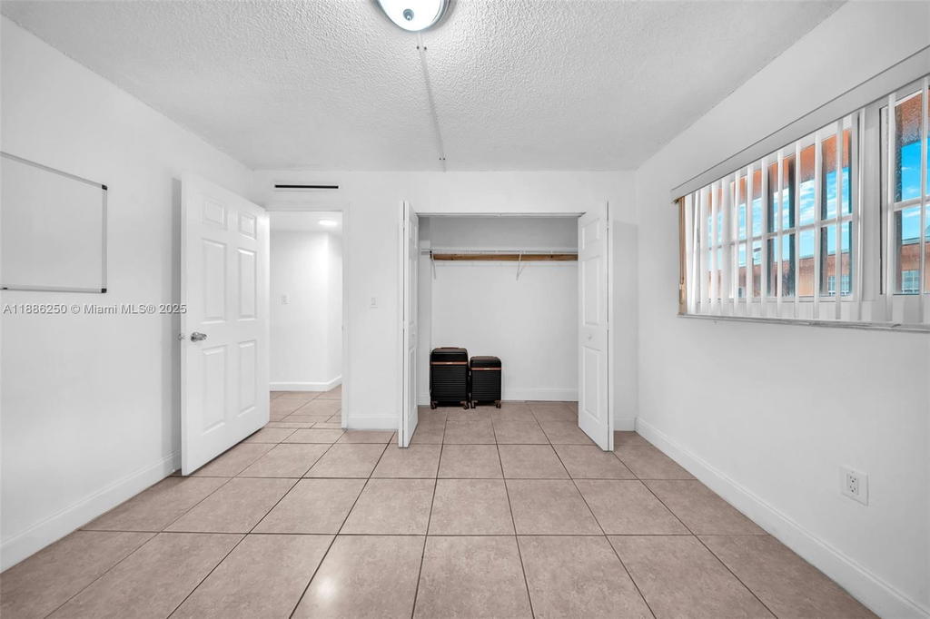 Real estate property located at 6780 2nd Ct #411, Miami-dade, International Condo, Hialeah, FL