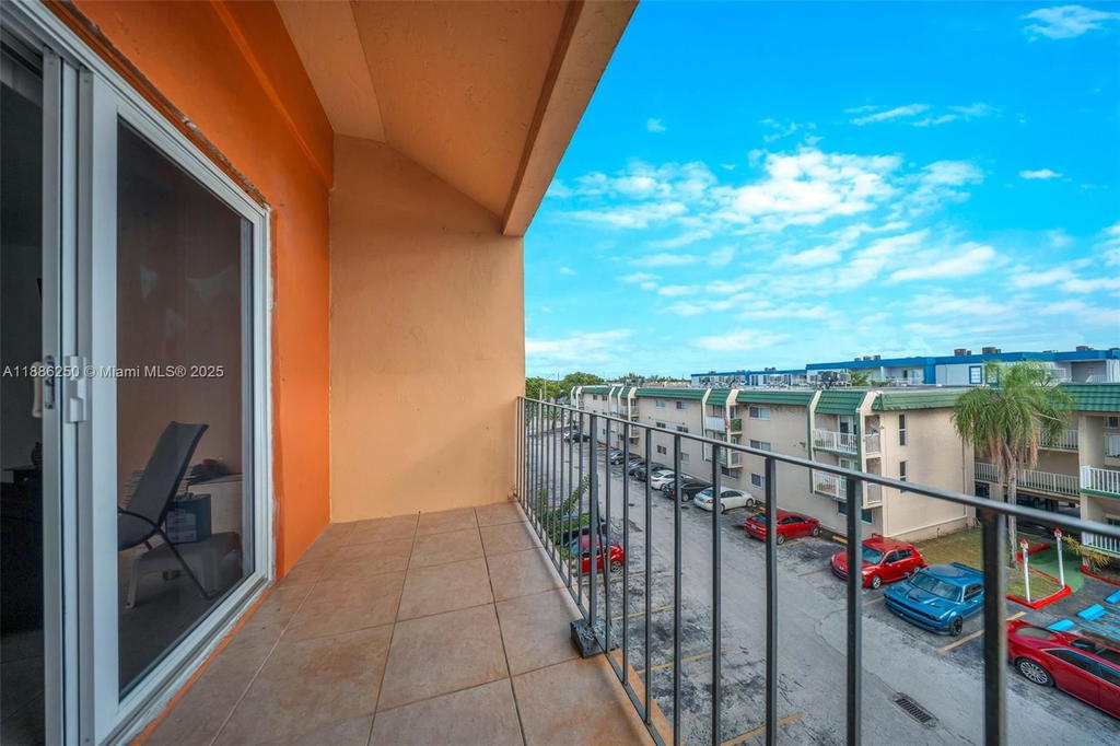 Real estate property located at 6780 2nd Ct #411, Miami-dade, International Condo, Hialeah, FL