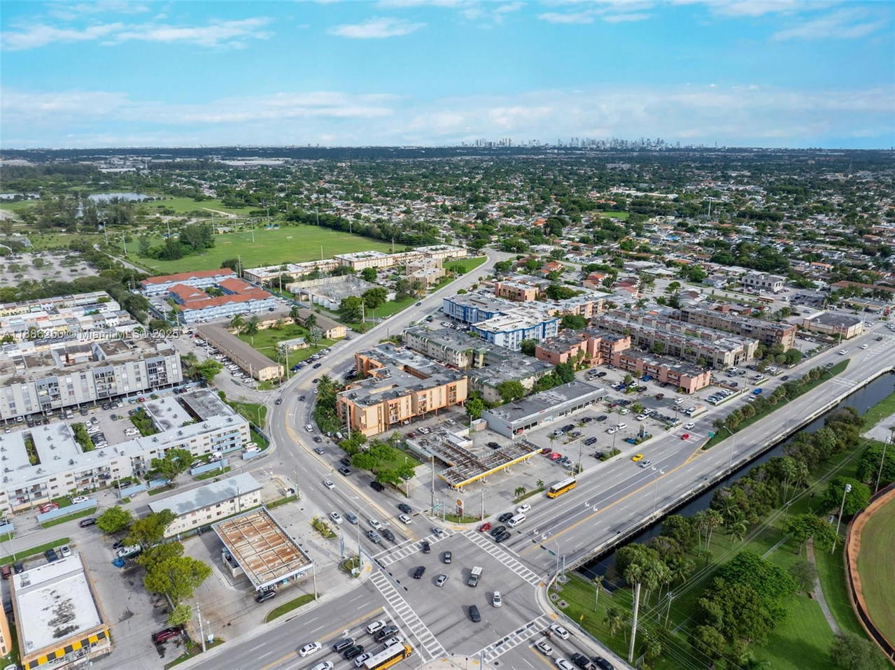 Real estate property located at 6780 2nd Ct #411, Miami-dade, International Condo, Hialeah, FL