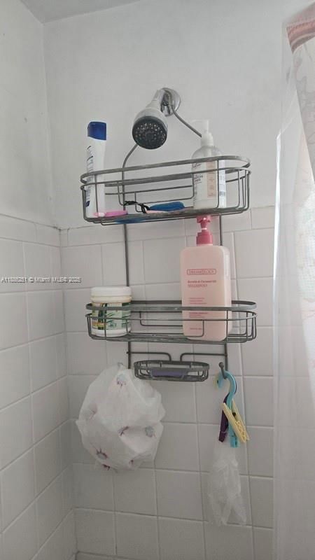 Real estate property located at 11 204th St #25, Miami-dade, Ro-mont Gardens Andover C, Miami Gardens, FL