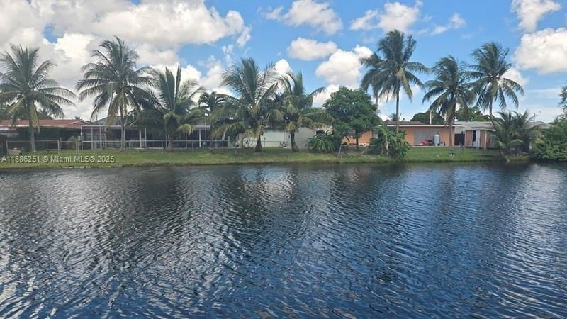 Real estate property located at 11 204th St #25, Miami-dade, Ro-mont Gardens Andover C, Miami Gardens, FL