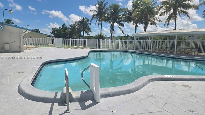 Real estate property located at 11 204th St #25, Miami-dade, Ro-mont Gardens Andover C, Miami Gardens, FL