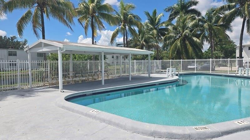 Real estate property located at 11 204th St #25, Miami-dade, Ro-mont Gardens Andover C, Miami Gardens, FL