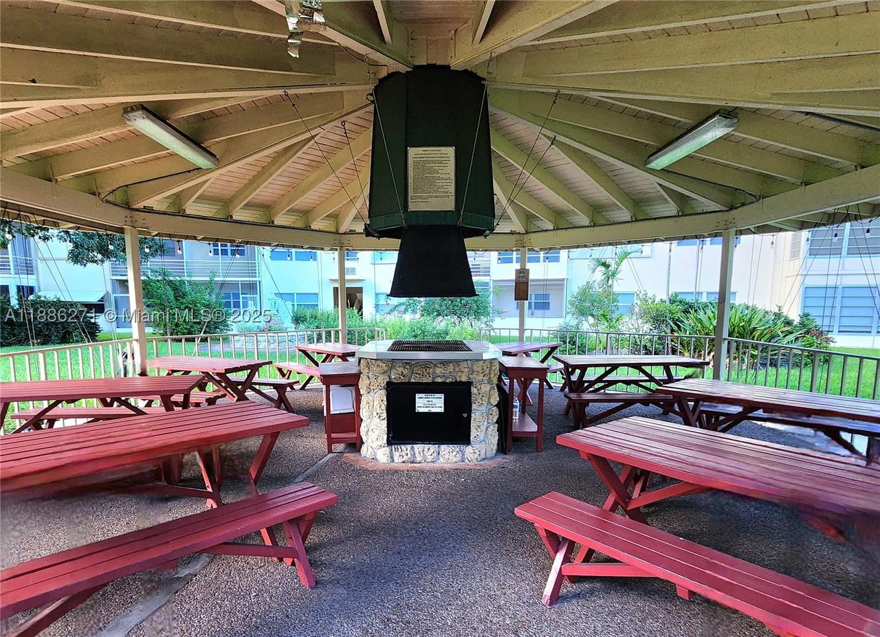 Real estate property located at 4431 16th St H109, Broward, Heather Hall Condo, Lauderhill, FL