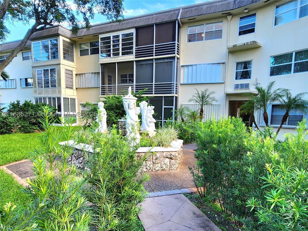 Real estate property located at 4431 16th St H109, Broward, Heather Hall Condo, Lauderhill, FL