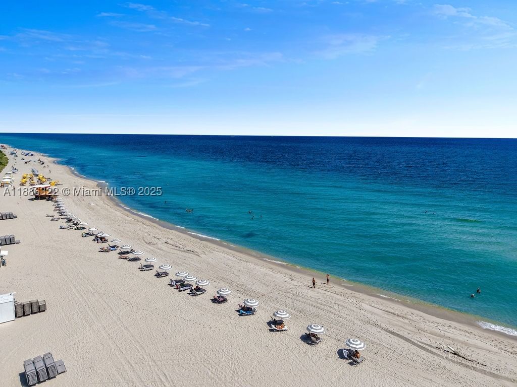 Real estate property located at 6039 Collins Ave #1126, Miami-dade, Maison Grande Condo, Miami Beach, FL