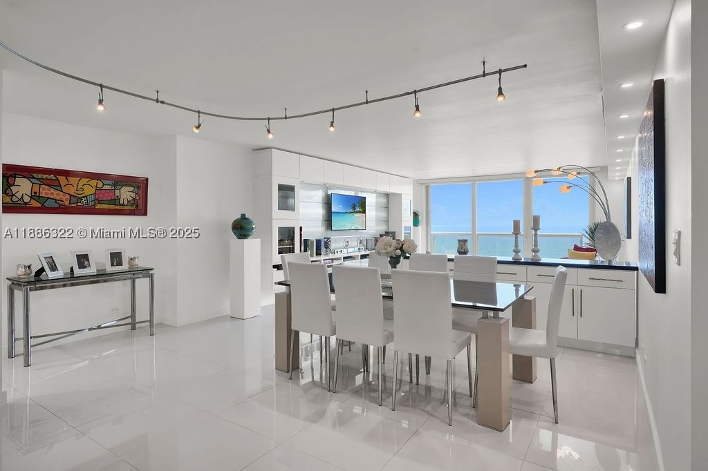 Real estate property located at 6039 Collins Ave #1126, Miami-dade, Maison Grande Condo, Miami Beach, FL